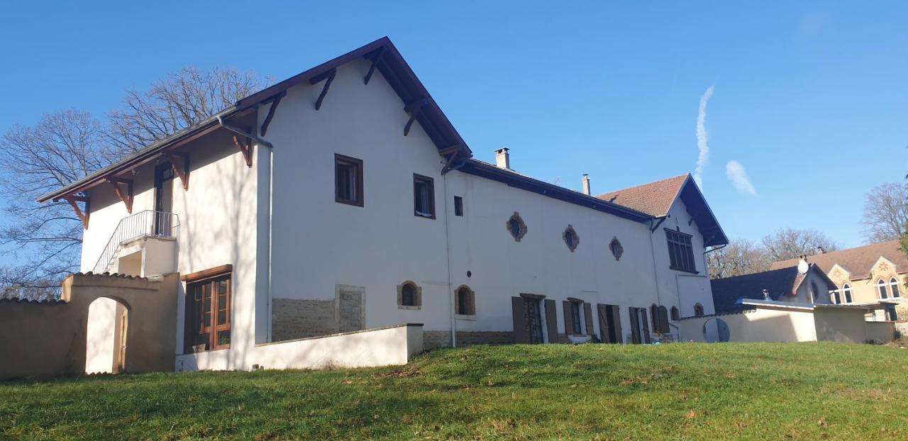 Apartamento Aux Domaines D'Automne Peronnas Exterior foto